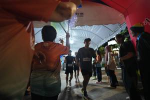 BIB: 
                            <button type="button" onclick="openModal(26257732)" class="btn btn-primary btn-sm float-right btn-popup" data-toggle="modal" data-target=".modal-high-quality">
                        <i class="fas fa-shopping-cart"></i> Add to Cart
                    </button>
                                            <button type="button" onclick="isThisMe(26257732, true)" class="btn btn-success btn-sm float-right btn-popup btn-isme hidden" data-toggle="tooltip" data-placement="bottom" title="นี่คือรูปของคุณใช่ไหม คลิกที่นี่เพื่อเอาเข้าอัลบั้ม">
                        <i class="fas fa-plus"></i> Add to album
                    </button>
                    <button type="button" onclick="isThisMe(26257732, false)" class="btn btn-warning btn-sm float-right btn-popup btn-isnotme hidden">
                        <i class="fas fa-ban"></i> Remove from album
                    </button>