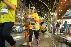 BIB: 4938, 019, 3278
                            <button type="button" onclick="openModal(26260059)" class="btn btn-primary btn-sm float-right btn-popup" data-toggle="modal" data-target=".modal-high-quality">
                        <i class="fas fa-shopping-cart"></i> Add to Cart
                    </button>
                                            <button type="button" onclick="isThisMe(26260059, true)" class="btn btn-success btn-sm float-right btn-popup btn-isme hidden" data-toggle="tooltip" data-placement="bottom" title="นี่คือรูปของคุณใช่ไหม คลิกที่นี่เพื่อเอาเข้าอัลบั้ม">
                        <i class="fas fa-plus"></i> Add to album
                    </button>
                    <button type="button" onclick="isThisMe(26260059, false)" class="btn btn-warning btn-sm float-right btn-popup btn-isnotme hidden">
                        <i class="fas fa-ban"></i> Remove from album
                    </button>