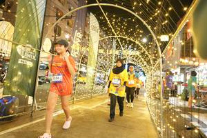 BIB: 3356, 4520
                            <button type="button" onclick="openModal(26259775)" class="btn btn-primary btn-sm float-right btn-popup" data-toggle="modal" data-target=".modal-high-quality">
                        <i class="fas fa-shopping-cart"></i> Add to Cart
                    </button>
                                            <button type="button" onclick="isThisMe(26259775, true)" class="btn btn-success btn-sm float-right btn-popup btn-isme hidden" data-toggle="tooltip" data-placement="bottom" title="นี่คือรูปของคุณใช่ไหม คลิกที่นี่เพื่อเอาเข้าอัลบั้ม">
                        <i class="fas fa-plus"></i> Add to album
                    </button>
                    <button type="button" onclick="isThisMe(26259775, false)" class="btn btn-warning btn-sm float-right btn-popup btn-isnotme hidden">
                        <i class="fas fa-ban"></i> Remove from album
                    </button>