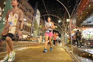 BIB: 2509
                            <button type="button" onclick="openModal(26259012)" class="btn btn-primary btn-sm float-right btn-popup" data-toggle="modal" data-target=".modal-high-quality">
                        <i class="fas fa-shopping-cart"></i> Add to Cart
                    </button>
                                            <button type="button" onclick="isThisMe(26259012, true)" class="btn btn-success btn-sm float-right btn-popup btn-isme hidden" data-toggle="tooltip" data-placement="bottom" title="นี่คือรูปของคุณใช่ไหม คลิกที่นี่เพื่อเอาเข้าอัลบั้ม">
                        <i class="fas fa-plus"></i> Add to album
                    </button>
                    <button type="button" onclick="isThisMe(26259012, false)" class="btn btn-warning btn-sm float-right btn-popup btn-isnotme hidden">
                        <i class="fas fa-ban"></i> Remove from album
                    </button>