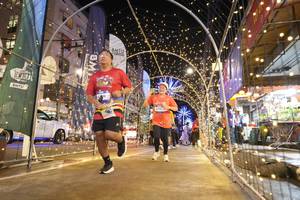 BIB: 4791
                            <button type="button" onclick="openModal(26259094)" class="btn btn-primary btn-sm float-right btn-popup" data-toggle="modal" data-target=".modal-high-quality">
                        <i class="fas fa-shopping-cart"></i> Add to Cart
                    </button>
                                            <button type="button" onclick="isThisMe(26259094, true)" class="btn btn-success btn-sm float-right btn-popup btn-isme hidden" data-toggle="tooltip" data-placement="bottom" title="นี่คือรูปของคุณใช่ไหม คลิกที่นี่เพื่อเอาเข้าอัลบั้ม">
                        <i class="fas fa-plus"></i> Add to album
                    </button>
                    <button type="button" onclick="isThisMe(26259094, false)" class="btn btn-warning btn-sm float-right btn-popup btn-isnotme hidden">
                        <i class="fas fa-ban"></i> Remove from album
                    </button>