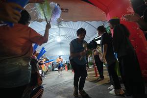 BIB: 9636283
                            <button type="button" onclick="openModal(26257760)" class="btn btn-primary btn-sm float-right btn-popup" data-toggle="modal" data-target=".modal-high-quality">
                        <i class="fas fa-shopping-cart"></i> Add to Cart
                    </button>
                                            <button type="button" onclick="isThisMe(26257760, true)" class="btn btn-success btn-sm float-right btn-popup btn-isme hidden" data-toggle="tooltip" data-placement="bottom" title="นี่คือรูปของคุณใช่ไหม คลิกที่นี่เพื่อเอาเข้าอัลบั้ม">
                        <i class="fas fa-plus"></i> Add to album
                    </button>
                    <button type="button" onclick="isThisMe(26257760, false)" class="btn btn-warning btn-sm float-right btn-popup btn-isnotme hidden">
                        <i class="fas fa-ban"></i> Remove from album
                    </button>