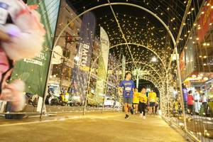 BIB: 227
                            <button type="button" onclick="openModal(26259468)" class="btn btn-primary btn-sm float-right btn-popup" data-toggle="modal" data-target=".modal-high-quality">
                        <i class="fas fa-shopping-cart"></i> Add to Cart
                    </button>
                                            <button type="button" onclick="isThisMe(26259468, true)" class="btn btn-success btn-sm float-right btn-popup btn-isme hidden" data-toggle="tooltip" data-placement="bottom" title="นี่คือรูปของคุณใช่ไหม คลิกที่นี่เพื่อเอาเข้าอัลบั้ม">
                        <i class="fas fa-plus"></i> Add to album
                    </button>
                    <button type="button" onclick="isThisMe(26259468, false)" class="btn btn-warning btn-sm float-right btn-popup btn-isnotme hidden">
                        <i class="fas fa-ban"></i> Remove from album
                    </button>