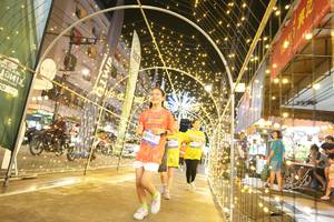 BIB: 3062
                            <button type="button" onclick="openModal(26259867)" class="btn btn-primary btn-sm float-right btn-popup" data-toggle="modal" data-target=".modal-high-quality">
                        <i class="fas fa-shopping-cart"></i> Add to Cart
                    </button>
                                            <button type="button" onclick="isThisMe(26259867, true)" class="btn btn-success btn-sm float-right btn-popup btn-isme hidden" data-toggle="tooltip" data-placement="bottom" title="นี่คือรูปของคุณใช่ไหม คลิกที่นี่เพื่อเอาเข้าอัลบั้ม">
                        <i class="fas fa-plus"></i> Add to album
                    </button>
                    <button type="button" onclick="isThisMe(26259867, false)" class="btn btn-warning btn-sm float-right btn-popup btn-isnotme hidden">
                        <i class="fas fa-ban"></i> Remove from album
                    </button>