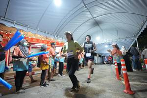 BIB: 3412
                            <button type="button" onclick="openModal(26258000)" class="btn btn-primary btn-sm float-right btn-popup" data-toggle="modal" data-target=".modal-high-quality">
                        <i class="fas fa-shopping-cart"></i> Add to Cart
                    </button>
                                            <button type="button" onclick="isThisMe(26258000, true)" class="btn btn-success btn-sm float-right btn-popup btn-isme hidden" data-toggle="tooltip" data-placement="bottom" title="นี่คือรูปของคุณใช่ไหม คลิกที่นี่เพื่อเอาเข้าอัลบั้ม">
                        <i class="fas fa-plus"></i> Add to album
                    </button>
                    <button type="button" onclick="isThisMe(26258000, false)" class="btn btn-warning btn-sm float-right btn-popup btn-isnotme hidden">
                        <i class="fas fa-ban"></i> Remove from album
                    </button>