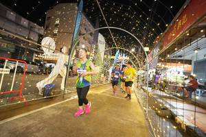 BIB: 4672
                            <button type="button" onclick="openModal(26258538)" class="btn btn-primary btn-sm float-right btn-popup" data-toggle="modal" data-target=".modal-high-quality">
                        <i class="fas fa-shopping-cart"></i> Add to Cart
                    </button>
                                            <button type="button" onclick="isThisMe(26258538, true)" class="btn btn-success btn-sm float-right btn-popup btn-isme hidden" data-toggle="tooltip" data-placement="bottom" title="นี่คือรูปของคุณใช่ไหม คลิกที่นี่เพื่อเอาเข้าอัลบั้ม">
                        <i class="fas fa-plus"></i> Add to album
                    </button>
                    <button type="button" onclick="isThisMe(26258538, false)" class="btn btn-warning btn-sm float-right btn-popup btn-isnotme hidden">
                        <i class="fas fa-ban"></i> Remove from album
                    </button>