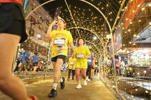 BIB: 3904, 3754
                            <button type="button" onclick="openModal(26258778)" class="btn btn-primary btn-sm float-right btn-popup" data-toggle="modal" data-target=".modal-high-quality">
                        <i class="fas fa-shopping-cart"></i> Add to Cart
                    </button>
                                            <button type="button" onclick="isThisMe(26258778, true)" class="btn btn-success btn-sm float-right btn-popup btn-isme hidden" data-toggle="tooltip" data-placement="bottom" title="นี่คือรูปของคุณใช่ไหม คลิกที่นี่เพื่อเอาเข้าอัลบั้ม">
                        <i class="fas fa-plus"></i> Add to album
                    </button>
                    <button type="button" onclick="isThisMe(26258778, false)" class="btn btn-warning btn-sm float-right btn-popup btn-isnotme hidden">
                        <i class="fas fa-ban"></i> Remove from album
                    </button>