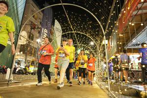 BIB: 3388
                            <button type="button" onclick="openModal(26259524)" class="btn btn-primary btn-sm float-right btn-popup" data-toggle="modal" data-target=".modal-high-quality">
                        <i class="fas fa-shopping-cart"></i> Add to Cart
                    </button>
                                            <button type="button" onclick="isThisMe(26259524, true)" class="btn btn-success btn-sm float-right btn-popup btn-isme hidden" data-toggle="tooltip" data-placement="bottom" title="นี่คือรูปของคุณใช่ไหม คลิกที่นี่เพื่อเอาเข้าอัลบั้ม">
                        <i class="fas fa-plus"></i> Add to album
                    </button>
                    <button type="button" onclick="isThisMe(26259524, false)" class="btn btn-warning btn-sm float-right btn-popup btn-isnotme hidden">
                        <i class="fas fa-ban"></i> Remove from album
                    </button>