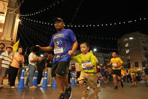 BIB: 4212
                            <button type="button" onclick="openModal(26260366)" class="btn btn-primary btn-sm float-right btn-popup" data-toggle="modal" data-target=".modal-high-quality">
                        <i class="fas fa-shopping-cart"></i> Add to Cart
                    </button>
                                            <button type="button" onclick="isThisMe(26260366, true)" class="btn btn-success btn-sm float-right btn-popup btn-isme hidden" data-toggle="tooltip" data-placement="bottom" title="นี่คือรูปของคุณใช่ไหม คลิกที่นี่เพื่อเอาเข้าอัลบั้ม">
                        <i class="fas fa-plus"></i> Add to album
                    </button>
                    <button type="button" onclick="isThisMe(26260366, false)" class="btn btn-warning btn-sm float-right btn-popup btn-isnotme hidden">
                        <i class="fas fa-ban"></i> Remove from album
                    </button>