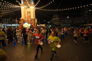 BIB: 4305, 4306
                            <button type="button" onclick="openModal(26260522)" class="btn btn-primary btn-sm float-right btn-popup" data-toggle="modal" data-target=".modal-high-quality">
                        <i class="fas fa-shopping-cart"></i> Add to Cart
                    </button>
                                            <button type="button" onclick="isThisMe(26260522, true)" class="btn btn-success btn-sm float-right btn-popup btn-isme hidden" data-toggle="tooltip" data-placement="bottom" title="นี่คือรูปของคุณใช่ไหม คลิกที่นี่เพื่อเอาเข้าอัลบั้ม">
                        <i class="fas fa-plus"></i> Add to album
                    </button>
                    <button type="button" onclick="isThisMe(26260522, false)" class="btn btn-warning btn-sm float-right btn-popup btn-isnotme hidden">
                        <i class="fas fa-ban"></i> Remove from album
                    </button>