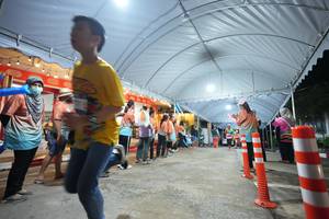 BIB: 
                            <button type="button" onclick="openModal(26258205)" class="btn btn-primary btn-sm float-right btn-popup" data-toggle="modal" data-target=".modal-high-quality">
                        <i class="fas fa-shopping-cart"></i> Add to Cart
                    </button>
                                            <button type="button" onclick="isThisMe(26258205, true)" class="btn btn-success btn-sm float-right btn-popup btn-isme hidden" data-toggle="tooltip" data-placement="bottom" title="นี่คือรูปของคุณใช่ไหม คลิกที่นี่เพื่อเอาเข้าอัลบั้ม">
                        <i class="fas fa-plus"></i> Add to album
                    </button>
                    <button type="button" onclick="isThisMe(26258205, false)" class="btn btn-warning btn-sm float-right btn-popup btn-isnotme hidden">
                        <i class="fas fa-ban"></i> Remove from album
                    </button>