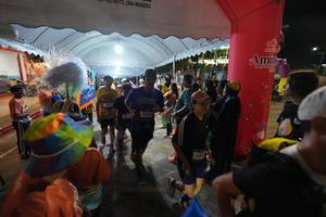 BIB: 9636283, 43383
                            <button type="button" onclick="openModal(26257885)" class="btn btn-primary btn-sm float-right btn-popup" data-toggle="modal" data-target=".modal-high-quality">
                        <i class="fas fa-shopping-cart"></i> Add to Cart
                    </button>
                                            <button type="button" onclick="isThisMe(26257885, true)" class="btn btn-success btn-sm float-right btn-popup btn-isme hidden" data-toggle="tooltip" data-placement="bottom" title="นี่คือรูปของคุณใช่ไหม คลิกที่นี่เพื่อเอาเข้าอัลบั้ม">
                        <i class="fas fa-plus"></i> Add to album
                    </button>
                    <button type="button" onclick="isThisMe(26257885, false)" class="btn btn-warning btn-sm float-right btn-popup btn-isnotme hidden">
                        <i class="fas fa-ban"></i> Remove from album
                    </button>