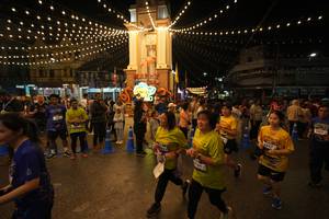 BIB: 3967
                            <button type="button" onclick="openModal(26260564)" class="btn btn-primary btn-sm float-right btn-popup" data-toggle="modal" data-target=".modal-high-quality">
                        <i class="fas fa-shopping-cart"></i> Add to Cart
                    </button>
                                            <button type="button" onclick="isThisMe(26260564, true)" class="btn btn-success btn-sm float-right btn-popup btn-isme hidden" data-toggle="tooltip" data-placement="bottom" title="นี่คือรูปของคุณใช่ไหม คลิกที่นี่เพื่อเอาเข้าอัลบั้ม">
                        <i class="fas fa-plus"></i> Add to album
                    </button>
                    <button type="button" onclick="isThisMe(26260564, false)" class="btn btn-warning btn-sm float-right btn-popup btn-isnotme hidden">
                        <i class="fas fa-ban"></i> Remove from album
                    </button>