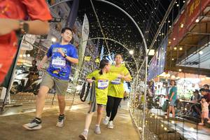 BIB: 3516, 3079, 2885
                            <button type="button" onclick="openModal(26259877)" class="btn btn-primary btn-sm float-right btn-popup" data-toggle="modal" data-target=".modal-high-quality">
                        <i class="fas fa-shopping-cart"></i> Add to Cart
                    </button>
                                            <button type="button" onclick="isThisMe(26259877, true)" class="btn btn-success btn-sm float-right btn-popup btn-isme hidden" data-toggle="tooltip" data-placement="bottom" title="นี่คือรูปของคุณใช่ไหม คลิกที่นี่เพื่อเอาเข้าอัลบั้ม">
                        <i class="fas fa-plus"></i> Add to album
                    </button>
                    <button type="button" onclick="isThisMe(26259877, false)" class="btn btn-warning btn-sm float-right btn-popup btn-isnotme hidden">
                        <i class="fas fa-ban"></i> Remove from album
                    </button>