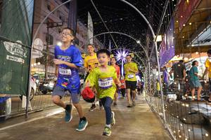 BIB: 3652, 3097
                            <button type="button" onclick="openModal(26259980)" class="btn btn-primary btn-sm float-right btn-popup" data-toggle="modal" data-target=".modal-high-quality">
                        <i class="fas fa-shopping-cart"></i> Add to Cart
                    </button>
                                            <button type="button" onclick="isThisMe(26259980, true)" class="btn btn-success btn-sm float-right btn-popup btn-isme hidden" data-toggle="tooltip" data-placement="bottom" title="นี่คือรูปของคุณใช่ไหม คลิกที่นี่เพื่อเอาเข้าอัลบั้ม">
                        <i class="fas fa-plus"></i> Add to album
                    </button>
                    <button type="button" onclick="isThisMe(26259980, false)" class="btn btn-warning btn-sm float-right btn-popup btn-isnotme hidden">
                        <i class="fas fa-ban"></i> Remove from album
                    </button>