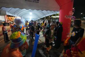 BIB: 8376073, 9538283, 1000
                            <button type="button" onclick="openModal(26257870)" class="btn btn-primary btn-sm float-right btn-popup" data-toggle="modal" data-target=".modal-high-quality">
                        <i class="fas fa-shopping-cart"></i> Add to Cart
                    </button>
                                            <button type="button" onclick="isThisMe(26257870, true)" class="btn btn-success btn-sm float-right btn-popup btn-isme hidden" data-toggle="tooltip" data-placement="bottom" title="นี่คือรูปของคุณใช่ไหม คลิกที่นี่เพื่อเอาเข้าอัลบั้ม">
                        <i class="fas fa-plus"></i> Add to album
                    </button>
                    <button type="button" onclick="isThisMe(26257870, false)" class="btn btn-warning btn-sm float-right btn-popup btn-isnotme hidden">
                        <i class="fas fa-ban"></i> Remove from album
                    </button>