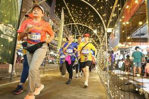 BIB: 3345, 3257, 3118
                            <button type="button" onclick="openModal(26260132)" class="btn btn-primary btn-sm float-right btn-popup" data-toggle="modal" data-target=".modal-high-quality">
                        <i class="fas fa-shopping-cart"></i> Add to Cart
                    </button>
                                            <button type="button" onclick="isThisMe(26260132, true)" class="btn btn-success btn-sm float-right btn-popup btn-isme hidden" data-toggle="tooltip" data-placement="bottom" title="นี่คือรูปของคุณใช่ไหม คลิกที่นี่เพื่อเอาเข้าอัลบั้ม">
                        <i class="fas fa-plus"></i> Add to album
                    </button>
                    <button type="button" onclick="isThisMe(26260132, false)" class="btn btn-warning btn-sm float-right btn-popup btn-isnotme hidden">
                        <i class="fas fa-ban"></i> Remove from album
                    </button>