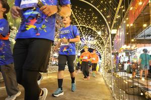 BIB: 405
                            <button type="button" onclick="openModal(26260150)" class="btn btn-primary btn-sm float-right btn-popup" data-toggle="modal" data-target=".modal-high-quality">
                        <i class="fas fa-shopping-cart"></i> Add to Cart
                    </button>
                                            <button type="button" onclick="isThisMe(26260150, true)" class="btn btn-success btn-sm float-right btn-popup btn-isme hidden" data-toggle="tooltip" data-placement="bottom" title="นี่คือรูปของคุณใช่ไหม คลิกที่นี่เพื่อเอาเข้าอัลบั้ม">
                        <i class="fas fa-plus"></i> Add to album
                    </button>
                    <button type="button" onclick="isThisMe(26260150, false)" class="btn btn-warning btn-sm float-right btn-popup btn-isnotme hidden">
                        <i class="fas fa-ban"></i> Remove from album
                    </button>