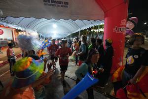 BIB: 0010, 8376073, 9636283
                            <button type="button" onclick="openModal(26257853)" class="btn btn-primary btn-sm float-right btn-popup" data-toggle="modal" data-target=".modal-high-quality">
                        <i class="fas fa-shopping-cart"></i> Add to Cart
                    </button>
                                            <button type="button" onclick="isThisMe(26257853, true)" class="btn btn-success btn-sm float-right btn-popup btn-isme hidden" data-toggle="tooltip" data-placement="bottom" title="นี่คือรูปของคุณใช่ไหม คลิกที่นี่เพื่อเอาเข้าอัลบั้ม">
                        <i class="fas fa-plus"></i> Add to album
                    </button>
                    <button type="button" onclick="isThisMe(26257853, false)" class="btn btn-warning btn-sm float-right btn-popup btn-isnotme hidden">
                        <i class="fas fa-ban"></i> Remove from album
                    </button>