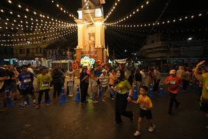 BIB: 
                            <button type="button" onclick="openModal(26260517)" class="btn btn-primary btn-sm float-right btn-popup" data-toggle="modal" data-target=".modal-high-quality">
                        <i class="fas fa-shopping-cart"></i> Add to Cart
                    </button>
                                            <button type="button" onclick="isThisMe(26260517, true)" class="btn btn-success btn-sm float-right btn-popup btn-isme hidden" data-toggle="tooltip" data-placement="bottom" title="นี่คือรูปของคุณใช่ไหม คลิกที่นี่เพื่อเอาเข้าอัลบั้ม">
                        <i class="fas fa-plus"></i> Add to album
                    </button>
                    <button type="button" onclick="isThisMe(26260517, false)" class="btn btn-warning btn-sm float-right btn-popup btn-isnotme hidden">
                        <i class="fas fa-ban"></i> Remove from album
                    </button>