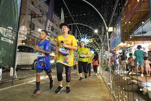 BIB: 106, 3405
                            <button type="button" onclick="openModal(26260088)" class="btn btn-primary btn-sm float-right btn-popup" data-toggle="modal" data-target=".modal-high-quality">
                        <i class="fas fa-shopping-cart"></i> Add to Cart
                    </button>
                                            <button type="button" onclick="isThisMe(26260088, true)" class="btn btn-success btn-sm float-right btn-popup btn-isme hidden" data-toggle="tooltip" data-placement="bottom" title="นี่คือรูปของคุณใช่ไหม คลิกที่นี่เพื่อเอาเข้าอัลบั้ม">
                        <i class="fas fa-plus"></i> Add to album
                    </button>
                    <button type="button" onclick="isThisMe(26260088, false)" class="btn btn-warning btn-sm float-right btn-popup btn-isnotme hidden">
                        <i class="fas fa-ban"></i> Remove from album
                    </button>