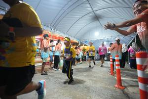 BIB: 3063
                            <button type="button" onclick="openModal(26258332)" class="btn btn-primary btn-sm float-right btn-popup" data-toggle="modal" data-target=".modal-high-quality">
                        <i class="fas fa-shopping-cart"></i> Add to Cart
                    </button>
                                            <button type="button" onclick="isThisMe(26258332, true)" class="btn btn-success btn-sm float-right btn-popup btn-isme hidden" data-toggle="tooltip" data-placement="bottom" title="นี่คือรูปของคุณใช่ไหม คลิกที่นี่เพื่อเอาเข้าอัลบั้ม">
                        <i class="fas fa-plus"></i> Add to album
                    </button>
                    <button type="button" onclick="isThisMe(26258332, false)" class="btn btn-warning btn-sm float-right btn-popup btn-isnotme hidden">
                        <i class="fas fa-ban"></i> Remove from album
                    </button>