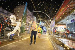 BIB: 
                            <button type="button" onclick="openModal(26258586)" class="btn btn-primary btn-sm float-right btn-popup" data-toggle="modal" data-target=".modal-high-quality">
                        <i class="fas fa-shopping-cart"></i> Add to Cart
                    </button>
                                            <button type="button" onclick="isThisMe(26258586, true)" class="btn btn-success btn-sm float-right btn-popup btn-isme hidden" data-toggle="tooltip" data-placement="bottom" title="นี่คือรูปของคุณใช่ไหม คลิกที่นี่เพื่อเอาเข้าอัลบั้ม">
                        <i class="fas fa-plus"></i> Add to album
                    </button>
                    <button type="button" onclick="isThisMe(26258586, false)" class="btn btn-warning btn-sm float-right btn-popup btn-isnotme hidden">
                        <i class="fas fa-ban"></i> Remove from album
                    </button>