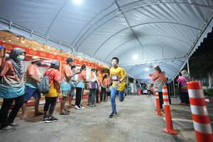 BIB: 
                            <button type="button" onclick="openModal(26258201)" class="btn btn-primary btn-sm float-right btn-popup" data-toggle="modal" data-target=".modal-high-quality">
                        <i class="fas fa-shopping-cart"></i> Add to Cart
                    </button>
                                            <button type="button" onclick="isThisMe(26258201, true)" class="btn btn-success btn-sm float-right btn-popup btn-isme hidden" data-toggle="tooltip" data-placement="bottom" title="นี่คือรูปของคุณใช่ไหม คลิกที่นี่เพื่อเอาเข้าอัลบั้ม">
                        <i class="fas fa-plus"></i> Add to album
                    </button>
                    <button type="button" onclick="isThisMe(26258201, false)" class="btn btn-warning btn-sm float-right btn-popup btn-isnotme hidden">
                        <i class="fas fa-ban"></i> Remove from album
                    </button>