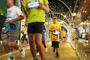 BIB: 4699, 4823, 3012
                            <button type="button" onclick="openModal(26259176)" class="btn btn-primary btn-sm float-right btn-popup" data-toggle="modal" data-target=".modal-high-quality">
                        <i class="fas fa-shopping-cart"></i> Add to Cart
                    </button>
                                            <button type="button" onclick="isThisMe(26259176, true)" class="btn btn-success btn-sm float-right btn-popup btn-isme hidden" data-toggle="tooltip" data-placement="bottom" title="นี่คือรูปของคุณใช่ไหม คลิกที่นี่เพื่อเอาเข้าอัลบั้ม">
                        <i class="fas fa-plus"></i> Add to album
                    </button>
                    <button type="button" onclick="isThisMe(26259176, false)" class="btn btn-warning btn-sm float-right btn-popup btn-isnotme hidden">
                        <i class="fas fa-ban"></i> Remove from album
                    </button>