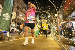 BIB: 3533
                            <button type="button" onclick="openModal(26259040)" class="btn btn-primary btn-sm float-right btn-popup" data-toggle="modal" data-target=".modal-high-quality">
                        <i class="fas fa-shopping-cart"></i> Add to Cart
                    </button>
                                            <button type="button" onclick="isThisMe(26259040, true)" class="btn btn-success btn-sm float-right btn-popup btn-isme hidden" data-toggle="tooltip" data-placement="bottom" title="นี่คือรูปของคุณใช่ไหม คลิกที่นี่เพื่อเอาเข้าอัลบั้ม">
                        <i class="fas fa-plus"></i> Add to album
                    </button>
                    <button type="button" onclick="isThisMe(26259040, false)" class="btn btn-warning btn-sm float-right btn-popup btn-isnotme hidden">
                        <i class="fas fa-ban"></i> Remove from album
                    </button>