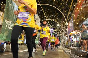 BIB: 3238, 410
                            <button type="button" onclick="openModal(26259372)" class="btn btn-primary btn-sm float-right btn-popup" data-toggle="modal" data-target=".modal-high-quality">
                        <i class="fas fa-shopping-cart"></i> Add to Cart
                    </button>
                                            <button type="button" onclick="isThisMe(26259372, true)" class="btn btn-success btn-sm float-right btn-popup btn-isme hidden" data-toggle="tooltip" data-placement="bottom" title="นี่คือรูปของคุณใช่ไหม คลิกที่นี่เพื่อเอาเข้าอัลบั้ม">
                        <i class="fas fa-plus"></i> Add to album
                    </button>
                    <button type="button" onclick="isThisMe(26259372, false)" class="btn btn-warning btn-sm float-right btn-popup btn-isnotme hidden">
                        <i class="fas fa-ban"></i> Remove from album
                    </button>