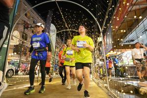 BIB: 4650, 4701, 446
                            <button type="button" onclick="openModal(26258819)" class="btn btn-primary btn-sm float-right btn-popup" data-toggle="modal" data-target=".modal-high-quality">
                        <i class="fas fa-shopping-cart"></i> Add to Cart
                    </button>
                                            <button type="button" onclick="isThisMe(26258819, true)" class="btn btn-success btn-sm float-right btn-popup btn-isme hidden" data-toggle="tooltip" data-placement="bottom" title="นี่คือรูปของคุณใช่ไหม คลิกที่นี่เพื่อเอาเข้าอัลบั้ม">
                        <i class="fas fa-plus"></i> Add to album
                    </button>
                    <button type="button" onclick="isThisMe(26258819, false)" class="btn btn-warning btn-sm float-right btn-popup btn-isnotme hidden">
                        <i class="fas fa-ban"></i> Remove from album
                    </button>