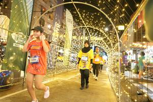 BIB: 1356
                            <button type="button" onclick="openModal(26259776)" class="btn btn-primary btn-sm float-right btn-popup" data-toggle="modal" data-target=".modal-high-quality">
                        <i class="fas fa-shopping-cart"></i> Add to Cart
                    </button>
                                            <button type="button" onclick="isThisMe(26259776, true)" class="btn btn-success btn-sm float-right btn-popup btn-isme hidden" data-toggle="tooltip" data-placement="bottom" title="นี่คือรูปของคุณใช่ไหม คลิกที่นี่เพื่อเอาเข้าอัลบั้ม">
                        <i class="fas fa-plus"></i> Add to album
                    </button>
                    <button type="button" onclick="isThisMe(26259776, false)" class="btn btn-warning btn-sm float-right btn-popup btn-isnotme hidden">
                        <i class="fas fa-ban"></i> Remove from album
                    </button>