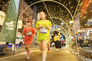 BIB: 3094, 3153
                            <button type="button" onclick="openModal(26259064)" class="btn btn-primary btn-sm float-right btn-popup" data-toggle="modal" data-target=".modal-high-quality">
                        <i class="fas fa-shopping-cart"></i> Add to Cart
                    </button>
                                            <button type="button" onclick="isThisMe(26259064, true)" class="btn btn-success btn-sm float-right btn-popup btn-isme hidden" data-toggle="tooltip" data-placement="bottom" title="นี่คือรูปของคุณใช่ไหม คลิกที่นี่เพื่อเอาเข้าอัลบั้ม">
                        <i class="fas fa-plus"></i> Add to album
                    </button>
                    <button type="button" onclick="isThisMe(26259064, false)" class="btn btn-warning btn-sm float-right btn-popup btn-isnotme hidden">
                        <i class="fas fa-ban"></i> Remove from album
                    </button>