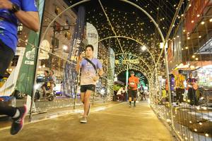 BIB: 844
                            <button type="button" onclick="openModal(26259269)" class="btn btn-primary btn-sm float-right btn-popup" data-toggle="modal" data-target=".modal-high-quality">
                        <i class="fas fa-shopping-cart"></i> Add to Cart
                    </button>
                                            <button type="button" onclick="isThisMe(26259269, true)" class="btn btn-success btn-sm float-right btn-popup btn-isme hidden" data-toggle="tooltip" data-placement="bottom" title="นี่คือรูปของคุณใช่ไหม คลิกที่นี่เพื่อเอาเข้าอัลบั้ม">
                        <i class="fas fa-plus"></i> Add to album
                    </button>
                    <button type="button" onclick="isThisMe(26259269, false)" class="btn btn-warning btn-sm float-right btn-popup btn-isnotme hidden">
                        <i class="fas fa-ban"></i> Remove from album
                    </button>