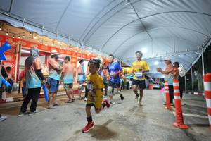 BIB: 284
                            <button type="button" onclick="openModal(26258221)" class="btn btn-primary btn-sm float-right btn-popup" data-toggle="modal" data-target=".modal-high-quality">
                        <i class="fas fa-shopping-cart"></i> Add to Cart
                    </button>
                                            <button type="button" onclick="isThisMe(26258221, true)" class="btn btn-success btn-sm float-right btn-popup btn-isme hidden" data-toggle="tooltip" data-placement="bottom" title="นี่คือรูปของคุณใช่ไหม คลิกที่นี่เพื่อเอาเข้าอัลบั้ม">
                        <i class="fas fa-plus"></i> Add to album
                    </button>
                    <button type="button" onclick="isThisMe(26258221, false)" class="btn btn-warning btn-sm float-right btn-popup btn-isnotme hidden">
                        <i class="fas fa-ban"></i> Remove from album
                    </button>