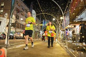 BIB: 4291, 39763
                            <button type="button" onclick="openModal(26258734)" class="btn btn-primary btn-sm float-right btn-popup" data-toggle="modal" data-target=".modal-high-quality">
                        <i class="fas fa-shopping-cart"></i> Add to Cart
                    </button>
                                            <button type="button" onclick="isThisMe(26258734, true)" class="btn btn-success btn-sm float-right btn-popup btn-isme hidden" data-toggle="tooltip" data-placement="bottom" title="นี่คือรูปของคุณใช่ไหม คลิกที่นี่เพื่อเอาเข้าอัลบั้ม">
                        <i class="fas fa-plus"></i> Add to album
                    </button>
                    <button type="button" onclick="isThisMe(26258734, false)" class="btn btn-warning btn-sm float-right btn-popup btn-isnotme hidden">
                        <i class="fas fa-ban"></i> Remove from album
                    </button>