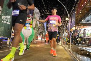 BIB: 4667, 1889, 4822
                            <button type="button" onclick="openModal(26259059)" class="btn btn-primary btn-sm float-right btn-popup" data-toggle="modal" data-target=".modal-high-quality">
                        <i class="fas fa-shopping-cart"></i> Add to Cart
                    </button>
                                            <button type="button" onclick="isThisMe(26259059, true)" class="btn btn-success btn-sm float-right btn-popup btn-isme hidden" data-toggle="tooltip" data-placement="bottom" title="นี่คือรูปของคุณใช่ไหม คลิกที่นี่เพื่อเอาเข้าอัลบั้ม">
                        <i class="fas fa-plus"></i> Add to album
                    </button>
                    <button type="button" onclick="isThisMe(26259059, false)" class="btn btn-warning btn-sm float-right btn-popup btn-isnotme hidden">
                        <i class="fas fa-ban"></i> Remove from album
                    </button>