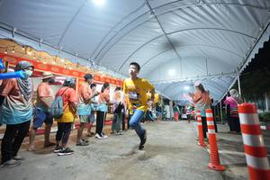 BIB: 
                            <button type="button" onclick="openModal(26258202)" class="btn btn-primary btn-sm float-right btn-popup" data-toggle="modal" data-target=".modal-high-quality">
                        <i class="fas fa-shopping-cart"></i> Add to Cart
                    </button>
                                            <button type="button" onclick="isThisMe(26258202, true)" class="btn btn-success btn-sm float-right btn-popup btn-isme hidden" data-toggle="tooltip" data-placement="bottom" title="นี่คือรูปของคุณใช่ไหม คลิกที่นี่เพื่อเอาเข้าอัลบั้ม">
                        <i class="fas fa-plus"></i> Add to album
                    </button>
                    <button type="button" onclick="isThisMe(26258202, false)" class="btn btn-warning btn-sm float-right btn-popup btn-isnotme hidden">
                        <i class="fas fa-ban"></i> Remove from album
                    </button>