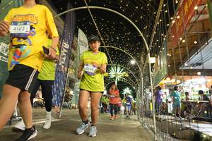 BIB: 4102, 3894
                            <button type="button" onclick="openModal(26259595)" class="btn btn-primary btn-sm float-right btn-popup" data-toggle="modal" data-target=".modal-high-quality">
                        <i class="fas fa-shopping-cart"></i> Add to Cart
                    </button>
                                            <button type="button" onclick="isThisMe(26259595, true)" class="btn btn-success btn-sm float-right btn-popup btn-isme hidden" data-toggle="tooltip" data-placement="bottom" title="นี่คือรูปของคุณใช่ไหม คลิกที่นี่เพื่อเอาเข้าอัลบั้ม">
                        <i class="fas fa-plus"></i> Add to album
                    </button>
                    <button type="button" onclick="isThisMe(26259595, false)" class="btn btn-warning btn-sm float-right btn-popup btn-isnotme hidden">
                        <i class="fas fa-ban"></i> Remove from album
                    </button>