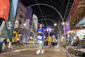 BIB: 3141
                            <button type="button" onclick="openModal(26259353)" class="btn btn-primary btn-sm float-right btn-popup" data-toggle="modal" data-target=".modal-high-quality">
                        <i class="fas fa-shopping-cart"></i> Add to Cart
                    </button>
                                            <button type="button" onclick="isThisMe(26259353, true)" class="btn btn-success btn-sm float-right btn-popup btn-isme hidden" data-toggle="tooltip" data-placement="bottom" title="นี่คือรูปของคุณใช่ไหม คลิกที่นี่เพื่อเอาเข้าอัลบั้ม">
                        <i class="fas fa-plus"></i> Add to album
                    </button>
                    <button type="button" onclick="isThisMe(26259353, false)" class="btn btn-warning btn-sm float-right btn-popup btn-isnotme hidden">
                        <i class="fas fa-ban"></i> Remove from album
                    </button>