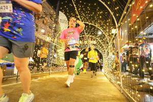 BIB: 424, 3533
                            <button type="button" onclick="openModal(26259036)" class="btn btn-primary btn-sm float-right btn-popup" data-toggle="modal" data-target=".modal-high-quality">
                        <i class="fas fa-shopping-cart"></i> Add to Cart
                    </button>
                                            <button type="button" onclick="isThisMe(26259036, true)" class="btn btn-success btn-sm float-right btn-popup btn-isme hidden" data-toggle="tooltip" data-placement="bottom" title="นี่คือรูปของคุณใช่ไหม คลิกที่นี่เพื่อเอาเข้าอัลบั้ม">
                        <i class="fas fa-plus"></i> Add to album
                    </button>
                    <button type="button" onclick="isThisMe(26259036, false)" class="btn btn-warning btn-sm float-right btn-popup btn-isnotme hidden">
                        <i class="fas fa-ban"></i> Remove from album
                    </button>