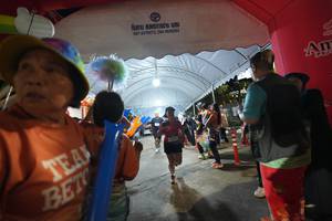 BIB: 8376073, 0636283
                            <button type="button" onclick="openModal(26257818)" class="btn btn-primary btn-sm float-right btn-popup" data-toggle="modal" data-target=".modal-high-quality">
                        <i class="fas fa-shopping-cart"></i> Add to Cart
                    </button>
                                            <button type="button" onclick="isThisMe(26257818, true)" class="btn btn-success btn-sm float-right btn-popup btn-isme hidden" data-toggle="tooltip" data-placement="bottom" title="นี่คือรูปของคุณใช่ไหม คลิกที่นี่เพื่อเอาเข้าอัลบั้ม">
                        <i class="fas fa-plus"></i> Add to album
                    </button>
                    <button type="button" onclick="isThisMe(26257818, false)" class="btn btn-warning btn-sm float-right btn-popup btn-isnotme hidden">
                        <i class="fas fa-ban"></i> Remove from album
                    </button>