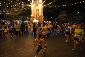 BIB: 049, 1114
                            <button type="button" onclick="openModal(26260680)" class="btn btn-primary btn-sm float-right btn-popup" data-toggle="modal" data-target=".modal-high-quality">
                        <i class="fas fa-shopping-cart"></i> Add to Cart
                    </button>
                                            <button type="button" onclick="isThisMe(26260680, true)" class="btn btn-success btn-sm float-right btn-popup btn-isme hidden" data-toggle="tooltip" data-placement="bottom" title="นี่คือรูปของคุณใช่ไหม คลิกที่นี่เพื่อเอาเข้าอัลบั้ม">
                        <i class="fas fa-plus"></i> Add to album
                    </button>
                    <button type="button" onclick="isThisMe(26260680, false)" class="btn btn-warning btn-sm float-right btn-popup btn-isnotme hidden">
                        <i class="fas fa-ban"></i> Remove from album
                    </button>