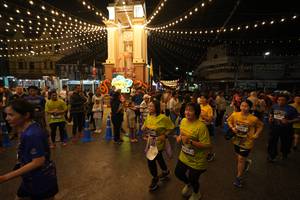 BIB: 347
                            <button type="button" onclick="openModal(26260558)" class="btn btn-primary btn-sm float-right btn-popup" data-toggle="modal" data-target=".modal-high-quality">
                        <i class="fas fa-shopping-cart"></i> Add to Cart
                    </button>
                                            <button type="button" onclick="isThisMe(26260558, true)" class="btn btn-success btn-sm float-right btn-popup btn-isme hidden" data-toggle="tooltip" data-placement="bottom" title="นี่คือรูปของคุณใช่ไหม คลิกที่นี่เพื่อเอาเข้าอัลบั้ม">
                        <i class="fas fa-plus"></i> Add to album
                    </button>
                    <button type="button" onclick="isThisMe(26260558, false)" class="btn btn-warning btn-sm float-right btn-popup btn-isnotme hidden">
                        <i class="fas fa-ban"></i> Remove from album
                    </button>