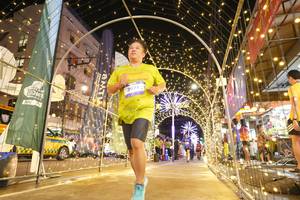 BIB: 3971
                            <button type="button" onclick="openModal(26259312)" class="btn btn-primary btn-sm float-right btn-popup" data-toggle="modal" data-target=".modal-high-quality">
                        <i class="fas fa-shopping-cart"></i> Add to Cart
                    </button>
                                            <button type="button" onclick="isThisMe(26259312, true)" class="btn btn-success btn-sm float-right btn-popup btn-isme hidden" data-toggle="tooltip" data-placement="bottom" title="นี่คือรูปของคุณใช่ไหม คลิกที่นี่เพื่อเอาเข้าอัลบั้ม">
                        <i class="fas fa-plus"></i> Add to album
                    </button>
                    <button type="button" onclick="isThisMe(26259312, false)" class="btn btn-warning btn-sm float-right btn-popup btn-isnotme hidden">
                        <i class="fas fa-ban"></i> Remove from album
                    </button>