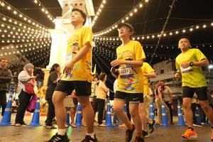 BIB: 3331
                            <button type="button" onclick="openModal(26260268)" class="btn btn-primary btn-sm float-right btn-popup" data-toggle="modal" data-target=".modal-high-quality">
                        <i class="fas fa-shopping-cart"></i> Add to Cart
                    </button>
                                            <button type="button" onclick="isThisMe(26260268, true)" class="btn btn-success btn-sm float-right btn-popup btn-isme hidden" data-toggle="tooltip" data-placement="bottom" title="นี่คือรูปของคุณใช่ไหม คลิกที่นี่เพื่อเอาเข้าอัลบั้ม">
                        <i class="fas fa-plus"></i> Add to album
                    </button>
                    <button type="button" onclick="isThisMe(26260268, false)" class="btn btn-warning btn-sm float-right btn-popup btn-isnotme hidden">
                        <i class="fas fa-ban"></i> Remove from album
                    </button>