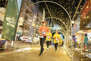 BIB: 4847
                            <button type="button" onclick="openModal(26259947)" class="btn btn-primary btn-sm float-right btn-popup" data-toggle="modal" data-target=".modal-high-quality">
                        <i class="fas fa-shopping-cart"></i> Add to Cart
                    </button>
                                            <button type="button" onclick="isThisMe(26259947, true)" class="btn btn-success btn-sm float-right btn-popup btn-isme hidden" data-toggle="tooltip" data-placement="bottom" title="นี่คือรูปของคุณใช่ไหม คลิกที่นี่เพื่อเอาเข้าอัลบั้ม">
                        <i class="fas fa-plus"></i> Add to album
                    </button>
                    <button type="button" onclick="isThisMe(26259947, false)" class="btn btn-warning btn-sm float-right btn-popup btn-isnotme hidden">
                        <i class="fas fa-ban"></i> Remove from album
                    </button>