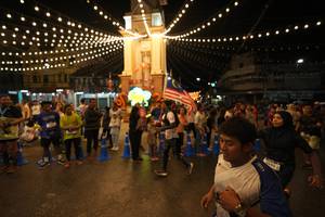 BIB: 3545
                            <button type="button" onclick="openModal(26260616)" class="btn btn-primary btn-sm float-right btn-popup" data-toggle="modal" data-target=".modal-high-quality">
                        <i class="fas fa-shopping-cart"></i> Add to Cart
                    </button>
                                            <button type="button" onclick="isThisMe(26260616, true)" class="btn btn-success btn-sm float-right btn-popup btn-isme hidden" data-toggle="tooltip" data-placement="bottom" title="นี่คือรูปของคุณใช่ไหม คลิกที่นี่เพื่อเอาเข้าอัลบั้ม">
                        <i class="fas fa-plus"></i> Add to album
                    </button>
                    <button type="button" onclick="isThisMe(26260616, false)" class="btn btn-warning btn-sm float-right btn-popup btn-isnotme hidden">
                        <i class="fas fa-ban"></i> Remove from album
                    </button>