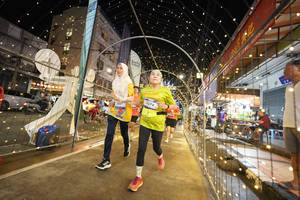 BIB: 3274
                            <button type="button" onclick="openModal(26258474)" class="btn btn-primary btn-sm float-right btn-popup" data-toggle="modal" data-target=".modal-high-quality">
                        <i class="fas fa-shopping-cart"></i> Add to Cart
                    </button>
                                            <button type="button" onclick="isThisMe(26258474, true)" class="btn btn-success btn-sm float-right btn-popup btn-isme hidden" data-toggle="tooltip" data-placement="bottom" title="นี่คือรูปของคุณใช่ไหม คลิกที่นี่เพื่อเอาเข้าอัลบั้ม">
                        <i class="fas fa-plus"></i> Add to album
                    </button>
                    <button type="button" onclick="isThisMe(26258474, false)" class="btn btn-warning btn-sm float-right btn-popup btn-isnotme hidden">
                        <i class="fas fa-ban"></i> Remove from album
                    </button>